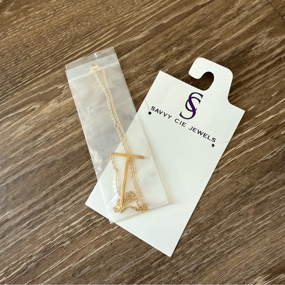 NWT Savvy Cie Jewels Gold “T” Initial Pendant Necklace - Picture 5 of 5